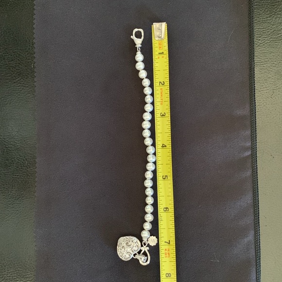 Tacori Pearl White and 925 Sterling Silver Bracelet with Heart Locket Charm. - Picture 6 of 6
